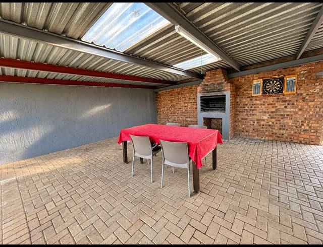 3 BEDROOM HOUSE FOR SALE IN RIVERSDALE